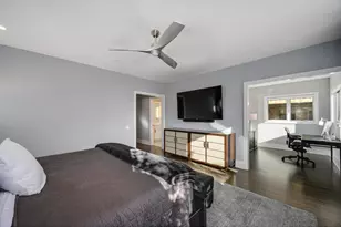 2107 W Bradley Pl, Chicago, IL 60618 - Photo 34