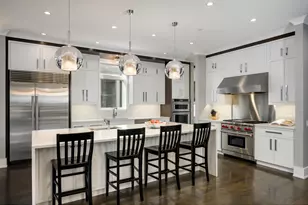 2107 W Bradley Pl, Chicago, IL 60618 - Photo 14