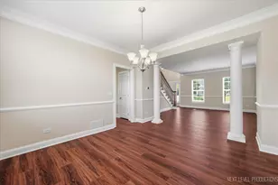 3615 Tournament Dr, Elgin, IL 60124 - Photo 10