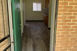 9126 S Buffalo Ave, Chicago, IL 60617 - Photo 2