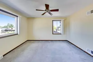 10013 Hope Dr, Rosemont, IL 60018 - Photo 38