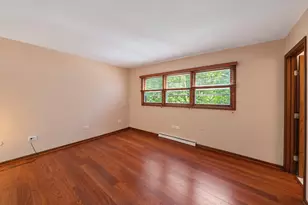 211 Sheridan Ct, Waukegan, IL 60085 - Photo 12