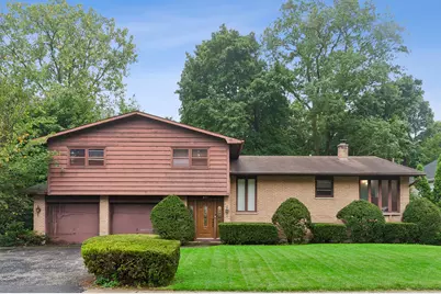 211 Sheridan Court, Waukegan, IL 60085 - Photo 2