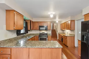 211 Sheridan Ct, Waukegan, IL 60085 - Photo 10