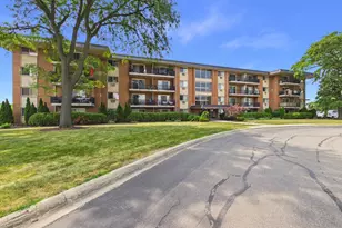 2210 S Goebbert Rd, Arlington Heights, IL 60005 - Photo 34