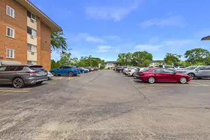2210 S Goebbert Rd, Arlington Heights, IL 60005 - Photo 36