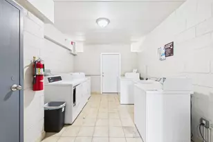2210 S Goebbert Rd, Arlington Heights, IL 60005 - Photo 28