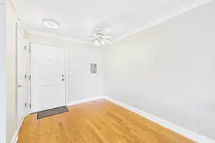 2210 S Goebbert Rd, Arlington Heights, IL 60005 - Photo 8