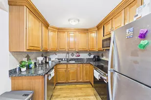 2210 S Goebbert Rd, Arlington Heights, IL 60005 - Photo 12