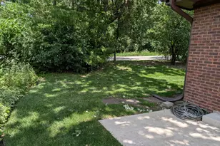 1231 Geneva Ln, Lake Zurich, IL 60047 - Photo 10