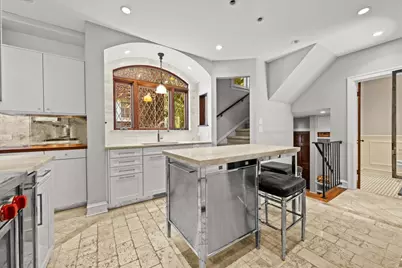 2401 Lawndale Avenue, Evanston, IL 60201 - Photo 18