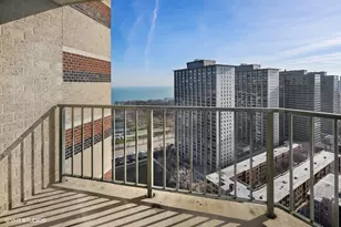 3660 N Lake Shore Dr, Chicago, IL 60613 - Photo 12