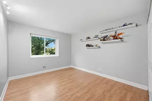 220 S Roselle Rd, Schaumburg, IL 60193 - Photo 16