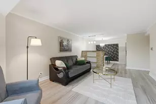 220 S Roselle Rd, Schaumburg, IL 60193 - Photo 8