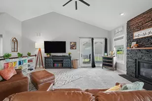 100 Weldon Springs Rd, Monticello, IL 61856 - Photo 10