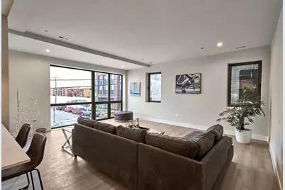 503 E Pershing Avenue #405, Chicago, IL 60653 - Photo 4