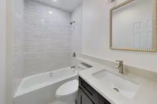 3308 N Racine Ave, Chicago, IL 60657 - Photo 8