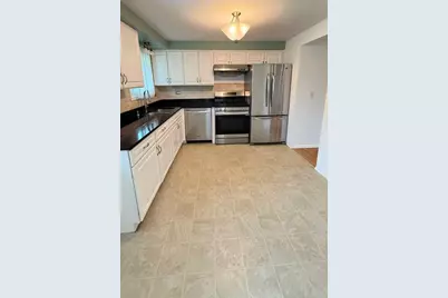 1916 Capital Court, Schaumburg, IL 60193 - Photo 8