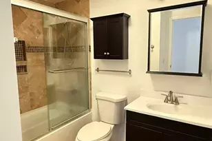 1916 Capital Ct, Schaumburg, IL 60193 - Photo 14