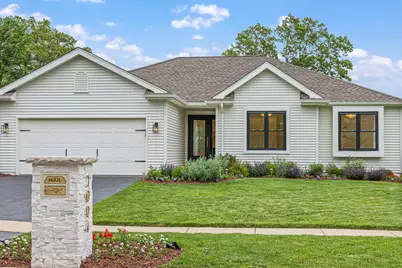 1004 Golden Avenue, Woodstock, IL 60098 - Photo 1