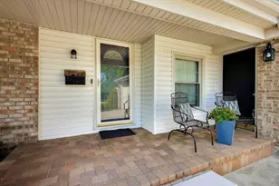 759 E Mill Valley Rd, Palatine, IL 60074 - Photo 2