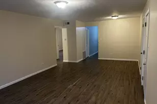 8333 S Maryland Ave, Chicago, IL 60619 - Photo 2