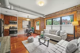 1249 W Roscoe St, Chicago, IL 60657 - Photo 4
