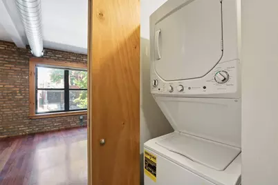 1249 W Roscoe Street #1, Chicago, IL 60657 - Photo 14