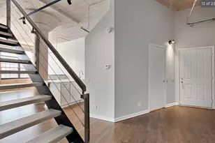17 N Loomis St, Chicago, IL 60607 - Photo 16