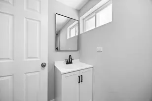 12742 S Parnell Ave, Chicago, IL 60628 - Photo 16