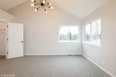 4663 Rolling Hills Drive, Lake in the Hills, IL 60156 - Photo 8