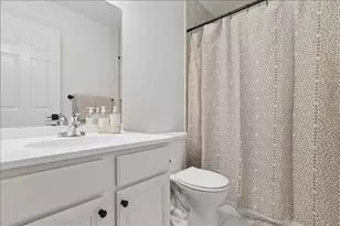 1116 Kensington Dr, Northbrook, IL 60062 - Photo 16