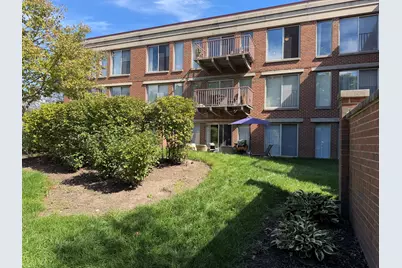 422 Kelburn Road #325, Deerfield, IL 60015 - Photo 2