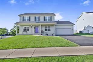 594 Camellia Ave, Aurora, IL 60505 - Photo 2