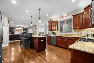 2837 Taylor Glen Dr, New Lenox, IL 60451 - Photo 18