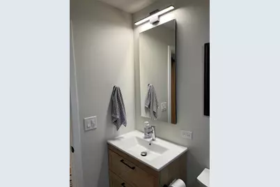 3323 N Paulina Street #4B, Chicago, IL 60657 - Photo 12