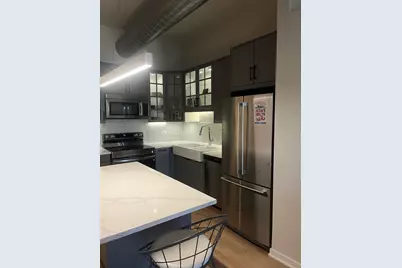 3323 N Paulina Street #4B, Chicago, IL 60657 - Photo 6