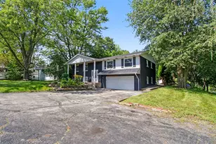 24388 W Tyler Ave, Round Lake, IL 60073 - Photo 2