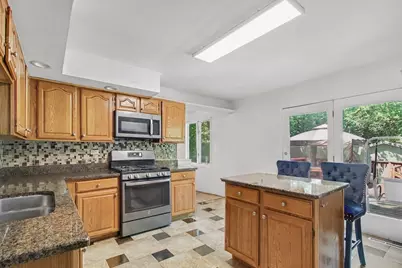 24388 W Tyler Avenue, Round Lake, IL 60073 - Photo 6