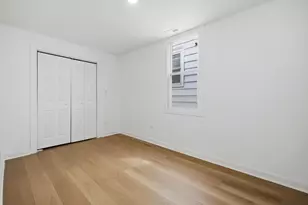 8612 S Burnham Ave, Chicago, IL 60617 - Photo 14