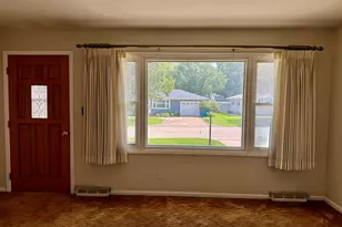 2327 13th St, Peru, IL 61354 - Photo 2