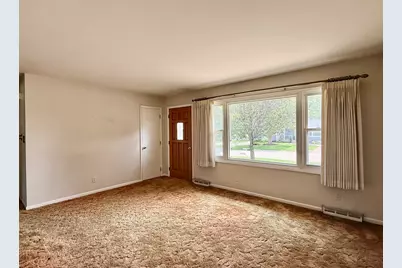 2327 13th Street, Peru, IL 61354 - Photo 4