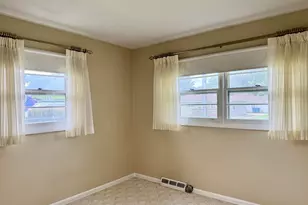 2327 13th St, Peru, IL 61354 - Photo 10