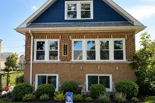 2924 N 75th Ct, Elmwood Park, IL 60707 - Photo 1