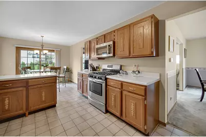 121 Fleetwood Drive, Glendale Heights, IL 60139 - Photo 10