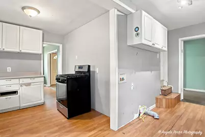 1316 N Poplar Avenue, Round Lake Beach, IL 60073 - Photo 8