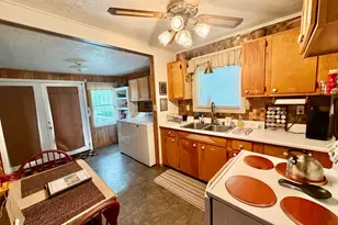 609 NW 6th St, Aledo, IL 61231 - Photo 6