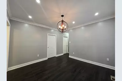 10215 S Emerald Avenue, Chicago, IL 60628 - Photo 8