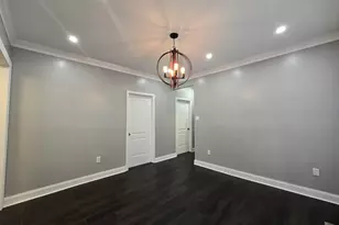 10215 S Emerald Ave, Chicago, IL 60628 - Photo 8