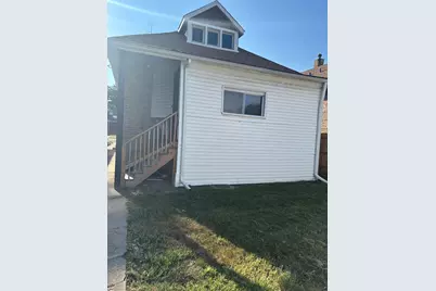 10215 S Emerald Avenue, Chicago, IL 60628 - Photo 4